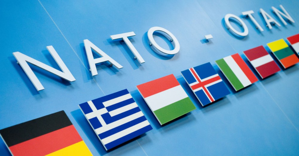 Shqiperia jep zyrtarisht voten pro futjes se Suedise dhe Finlandes ne NATO